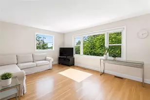 5 Interlocken Rd, East Providence, RI 02914 - Photo 9