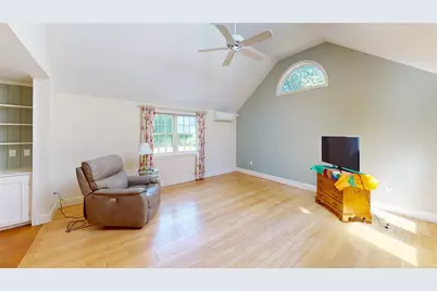 5 South Drive, Middletown, RI 02842 - Photo 13