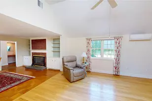 5 South Dr, Middletown, RI 02842 - Photo 17