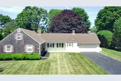 5 South Drive, Middletown, RI 02842 - Photo 1