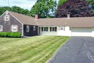 5 South Dr, Middletown, RI 02842 - Photo 3