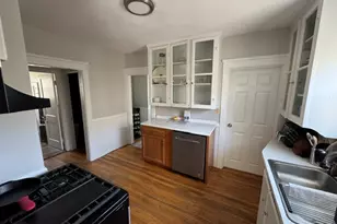 105 Butler Ave, Providence, RI 02906 - Photo 9