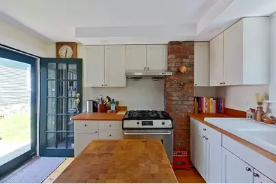 12 Sherman Street, Newport, RI 02840 - Photo 17