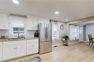 21 Eileen Dr, Coventry, RI 02816 - Photo 17