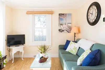 14 Winsor Avenue, North Kingstown, RI 02852 - Photo 9