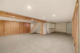 38 Harrison Ave, Newport, RI 02840 - Photo 21