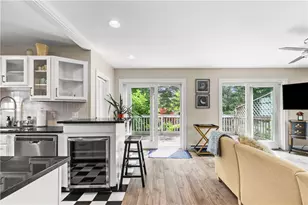38 Harrison Ave, Newport, RI 02840 - Photo 3
