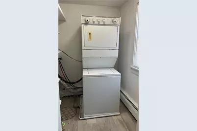 77 Narragansett Avenue #2nd Fl, Narragansett, RI 02882 - Photo 9