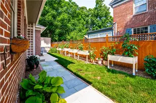33 Sefton Dr, Cranston, RI 02905 - Photo 41