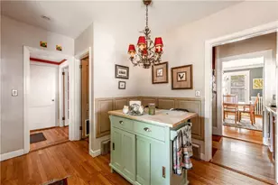 33 Sefton Dr, Cranston, RI 02905 - Photo 7