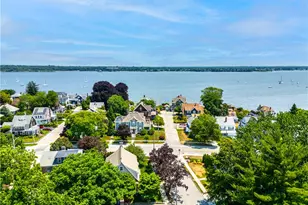33 Sefton Dr, Cranston, RI 02905 - Photo 5