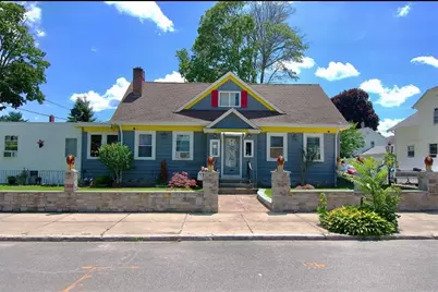 262 West Forest Avenue, Pawtucket, RI 02860 - Photo 1