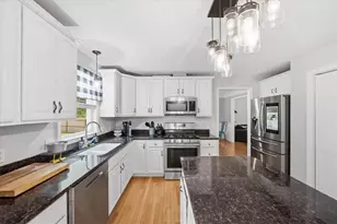 26 Davis Cir, Warwick, RI 02886 - Photo 13