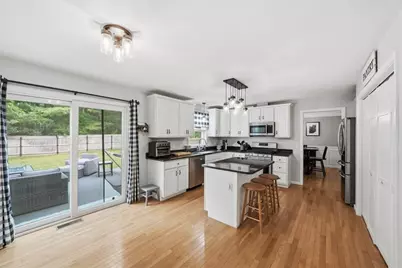 26 Davis Circle, Warwick, RI 02886 - Photo 15