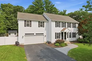 26 Davis Cir, Warwick, RI 02886 - Photo 1