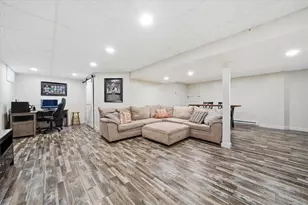 26 Davis Cir, Warwick, RI 02886 - Photo 35