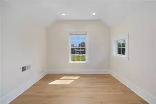 561 Bristol Ferry Rd, Portsmouth, RI 02871 - Photo 27
