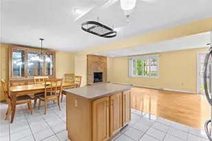 71 Hawthorne Pl, North Providence, RI 02904 - Photo 9