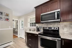 64 Royal Ave, Providence, RI 02908 - Photo 7