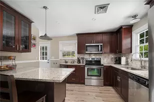 64 Royal Ave, Providence, RI 02908 - Photo 5