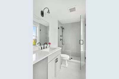 118 Newport Avenue, Middletown, RI 02842 - Photo 31