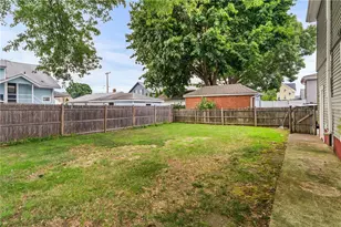 196 Cameron St, Pawtucket, RI 02861 - Photo 43