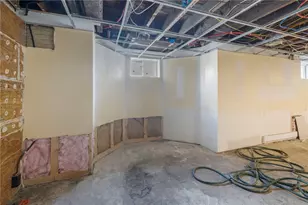 64 Pitman St, Providence, RI 02906 - Photo 27
