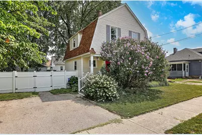 15 Wollaston Street, Cranston, RI 02910 - Photo 1
