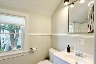 15 Wollaston St, Cranston, RI 02910 - Photo 31