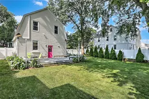 15 Wollaston St, Cranston, RI 02910 - Photo 39