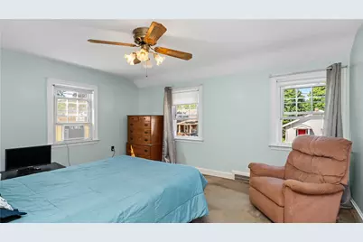 33 Linden Avenue, East Providence, RI 02916 - Photo 23