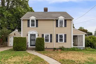 10 Pelham Pkwy, North Providence, RI 02911 - Photo 1