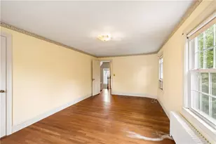 10 Pelham Pkwy, North Providence, RI 02911 - Photo 21