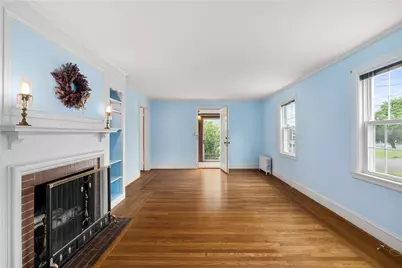 10 Pelham Parkway, North Providence, RI 02911 - Photo 9