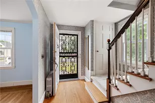 10 Pelham Pkwy, North Providence, RI 02911 - Photo 5
