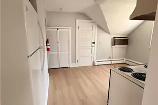 39 Andrews Ave, West Warwick, RI 02893 - Photo 5