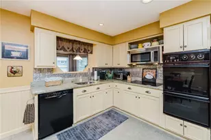 153 Russell St, Tiverton, RI 02878 - Photo 19