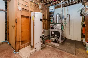 153 Russell St, Tiverton, RI 02878 - Photo 39