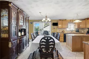 90 Rowley St, Providence, RI 02909 - Photo 13