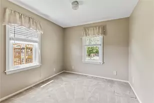 101 Endicott Dr, Warwick, RI 02886 - Photo 11