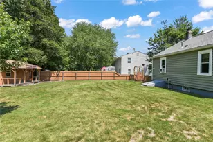101 Endicott Dr, Warwick, RI 02886 - Photo 21