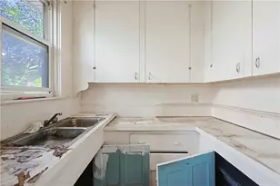 18 Forest Street St, Providence, RI 02906 - Photo 29