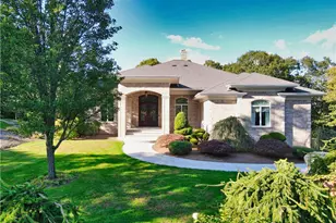 51 W Ridge Dr, Tiverton, RI 02878 - Photo 1