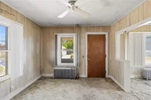 140 W Lawn Ave, Pawtucket, RI 02860 - Photo 7
