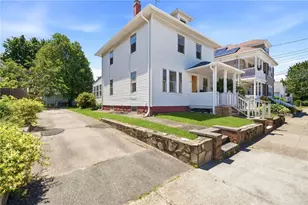 140 W Lawn Ave, Pawtucket, RI 02860 - Photo 3