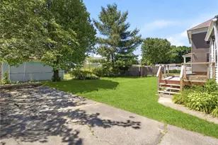 140 W Lawn Ave, Pawtucket, RI 02860 - Photo 35