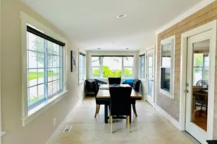 7 15th Ave, Warwick, RI 02886 - Photo 5