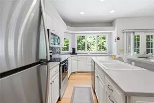 3 Connor Ln, Barrington, RI 02806 - Photo 9