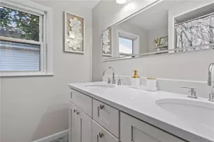 33 Belmont Ave, East Providence, RI 02914 - Photo 13