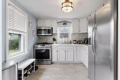 64 Guilford Drive, Warwick, RI 02886 - Photo 9